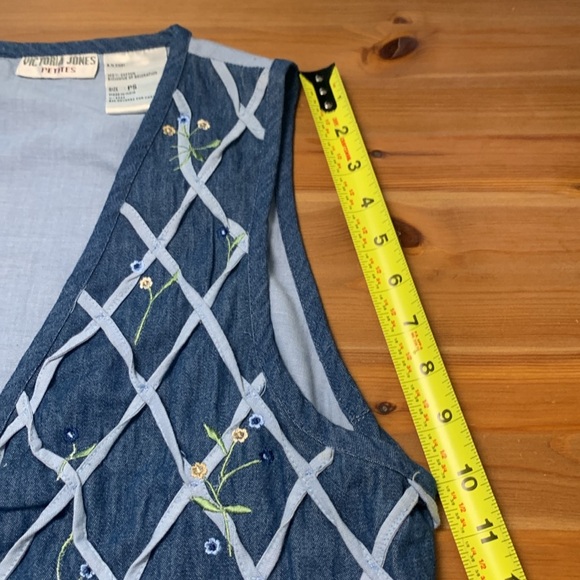 Victoria Jones Petite Vest w  Embellishments & Embroidery, 100% cotton, buttons - Picture 9 of 15